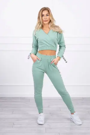 Set with decorative stripes dark mint