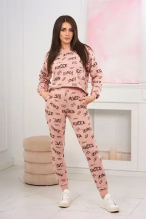 Set with inscriptions dark powdered pink