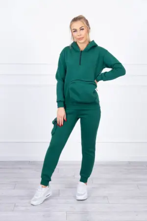 Insulated set with a decorative pocket green