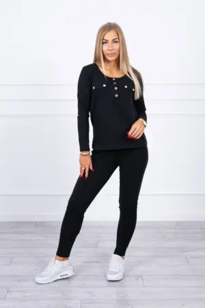 Set with a neckline with press studs black