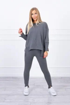 Set with an oversize blouse graphite