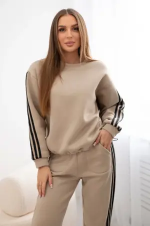 Cotton set with stripes beige