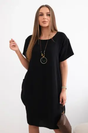 Dress with pockets and pendant black